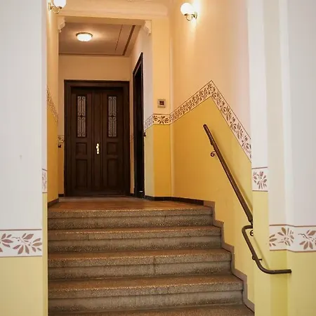 Lady D Apartment *