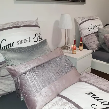 Lady D Apartment *